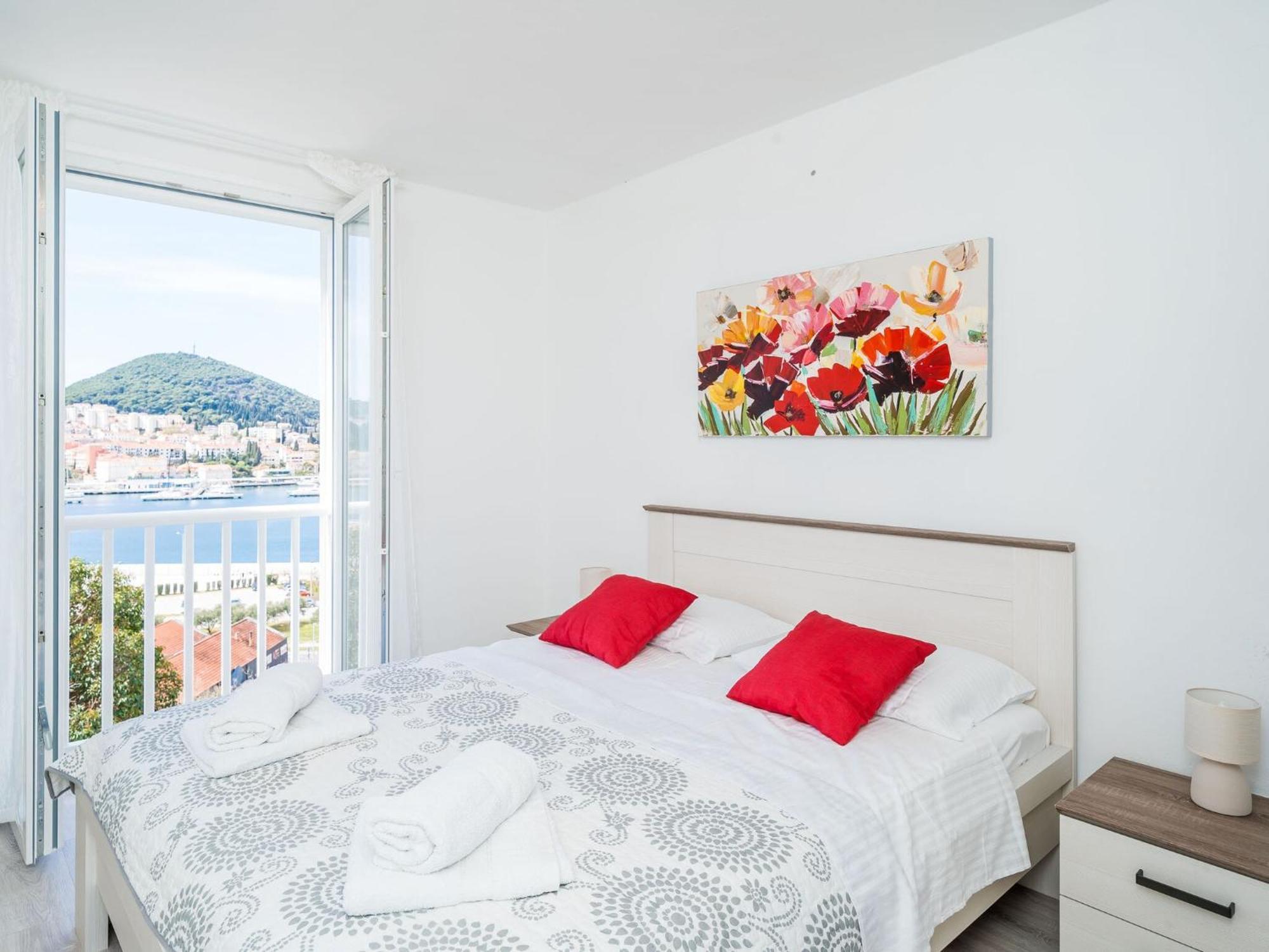 Apartment Cvjetkovi - Two Bedroom Apartment With Terrace And Sea View Dubrovnik Bagian luar foto