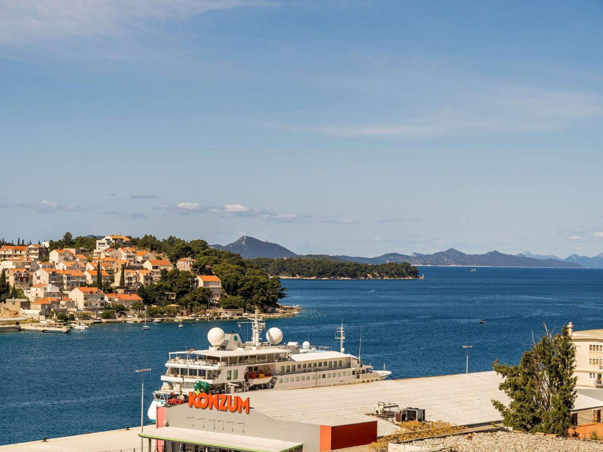 Apartment Cvjetkovi - Two Bedroom Apartment With Terrace And Sea View Dubrovnik Bagian luar foto